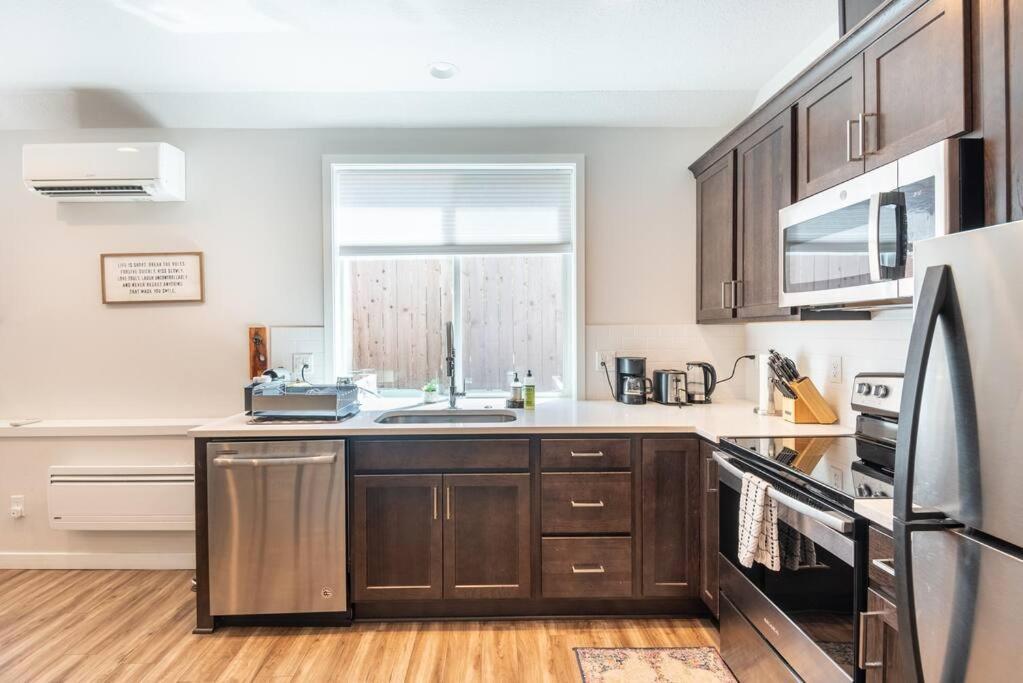 Walkable Apt Next To Restaurants, Bars, And Shops! Portland Exterior photo